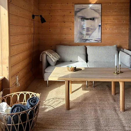 Cozy With Sea Views Ferienhaus *