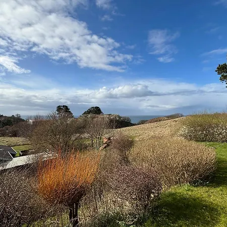 Ferienhaus Cozy With Sea Views